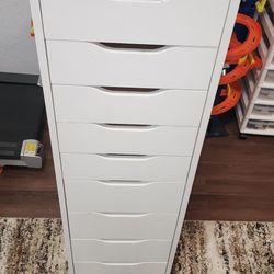 ALEX
Drawer unit with 9 drawers