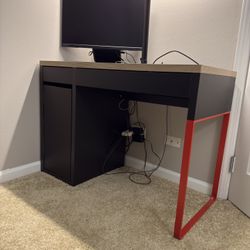 IKEA Malm Desk