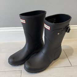 Hunter Rain boots  Original Short Boot  Woman’s 9