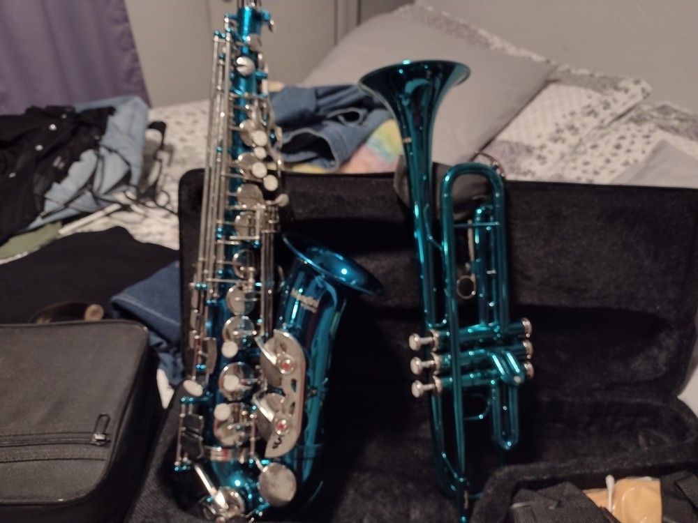 Trumpet. Y Saxofon. Complete With Cases