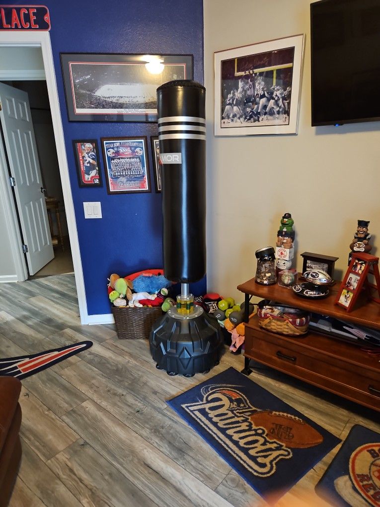 Pexmor FREE Standing Punching Bag