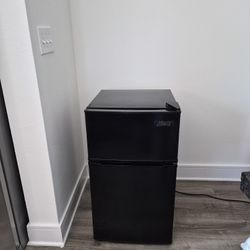 Small Refrigerator 