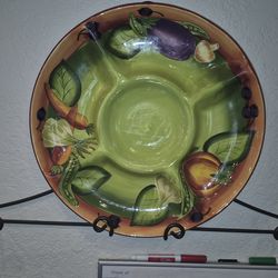 De orative Serving plates with wall rack