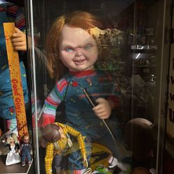 Trick Or Treat Studios Chucky Doll