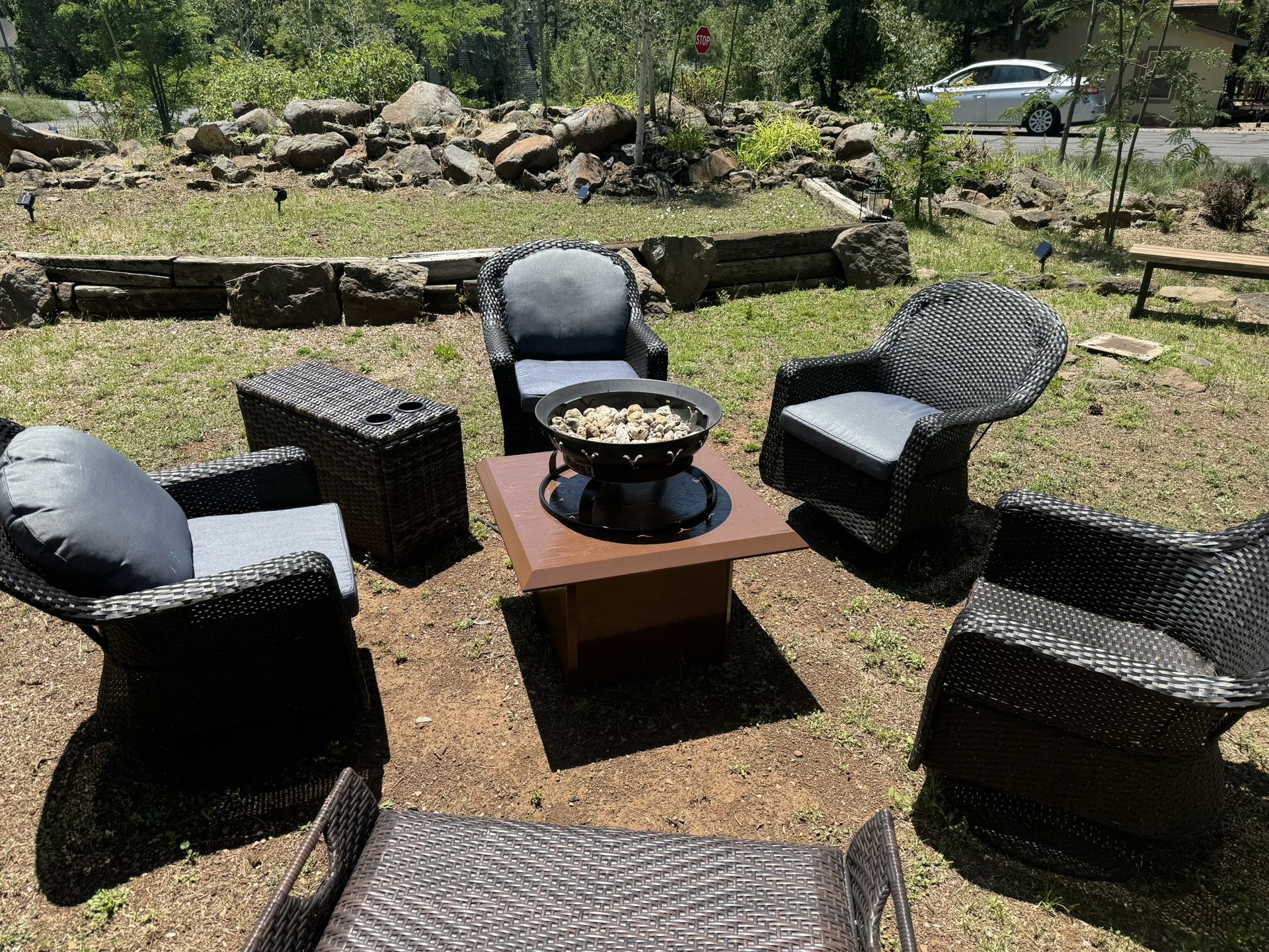 Gently Used Patio Outdoor Furniture 