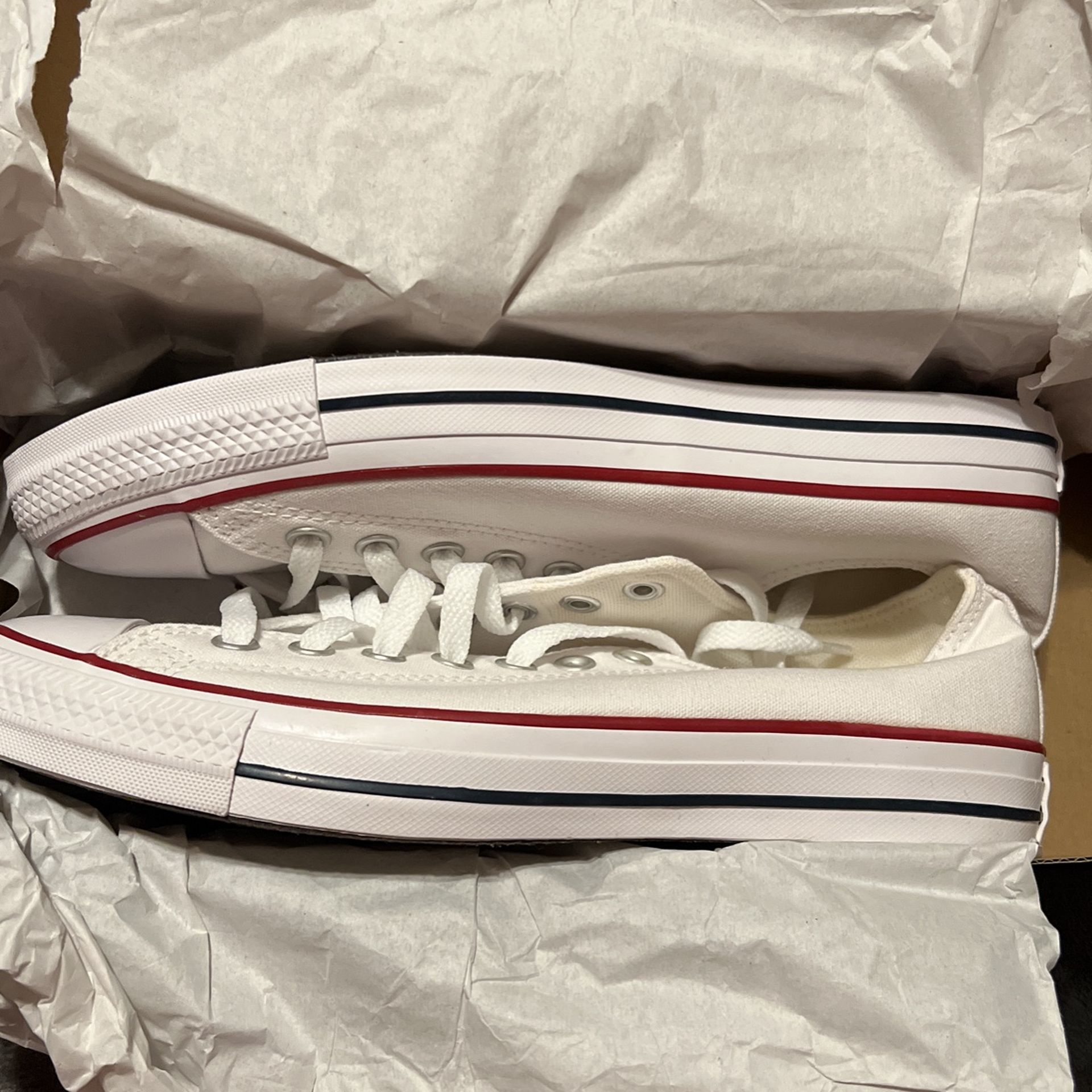 Low top White Converse