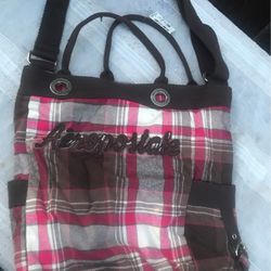 These are original marka wallets each at 3 dollars