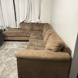 L Couch With Pullout Mattress