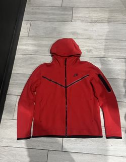 Nike Tech