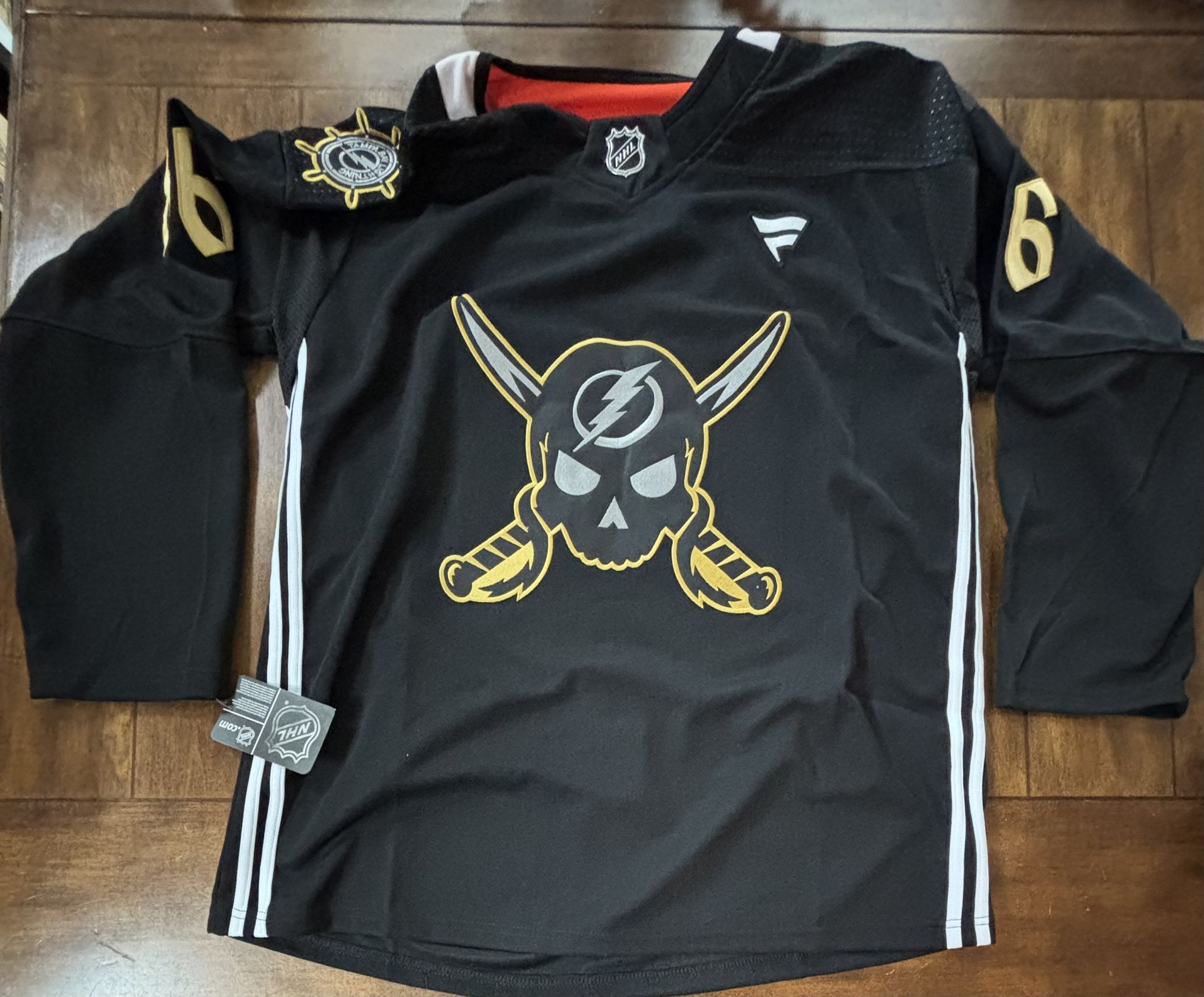 Tampa Bay Lightning #86 Nikita Kucherov Jersey Adult Large (54) NWT