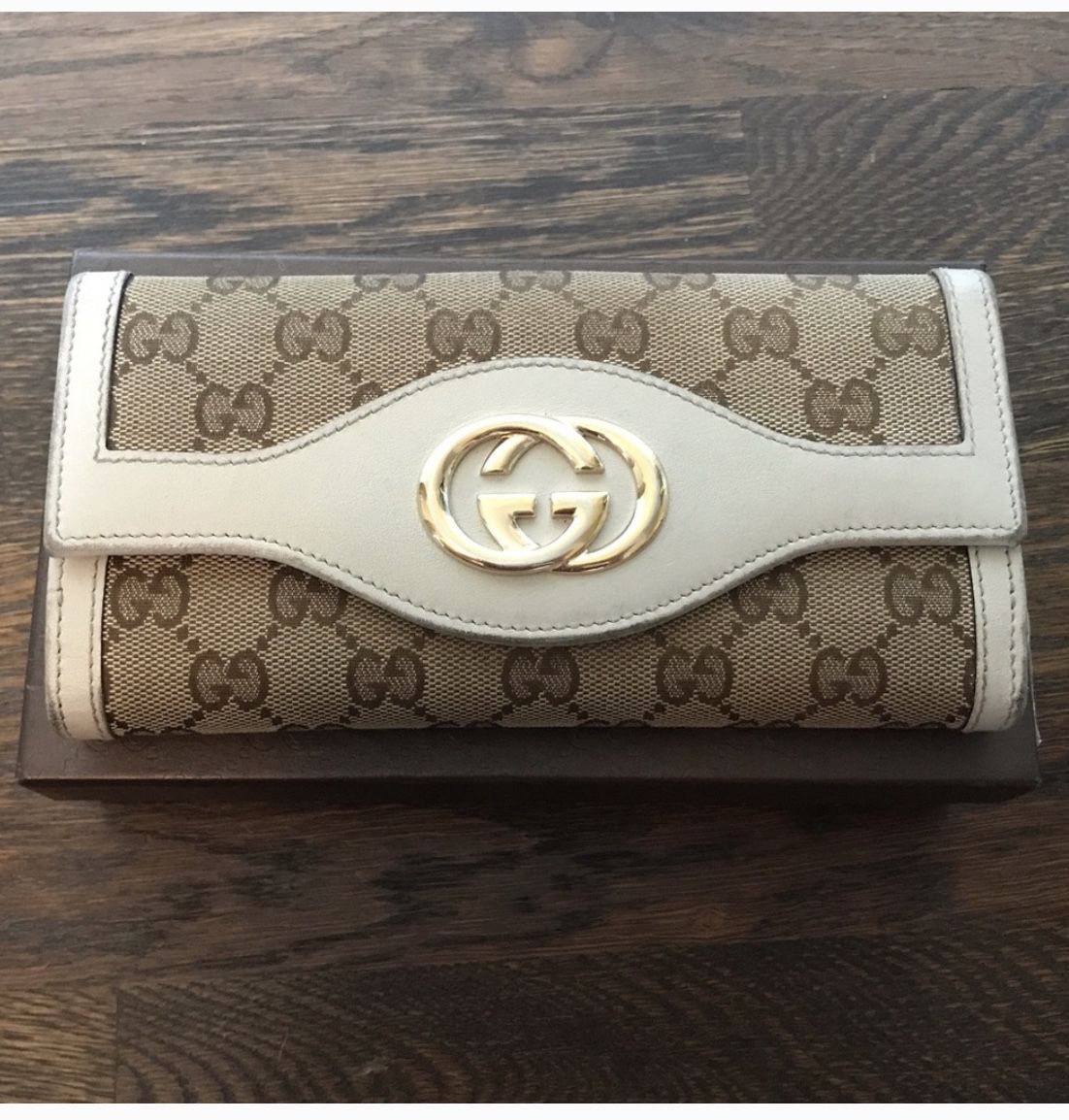 Gucci Sukey Continental Wallet