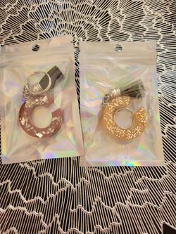 Letter C resin keychains