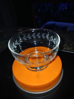 **VINTAGE** Anchor Hocking Laurel Leaf Dessert Cups