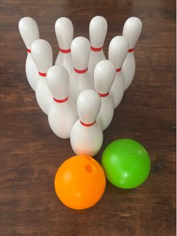 Liberry Kids Bowling Set, 10 Plastic Toy Bowling Pins & 2 Balls, Toddler Indoor Outdoor (White)