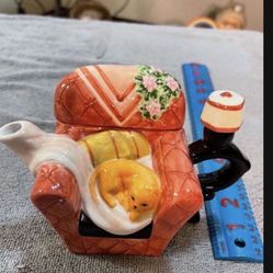 CA.  HOUSTON HARVEST GIFT PRODUCTS, LLC TEA POT WITH SLEEPING CAT