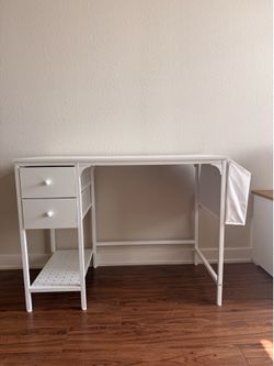 White Writing Desk with Storage – Excellent Condition