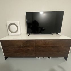 Sonder Living Cardosa 4-Drawers White Acacia Wood Double Dresser