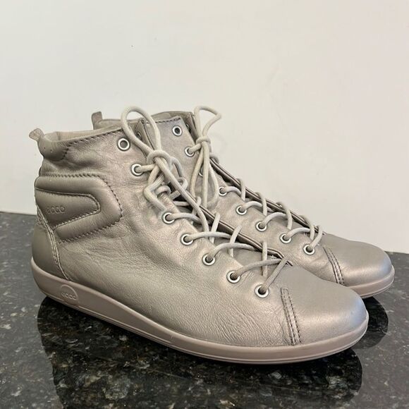 Ecco Women’s Soft Bronze Boot - Size 39(8–8.5) 