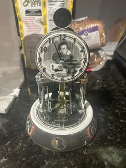 Elvis Presley Anniversary Clock W/ Vintage Plate 