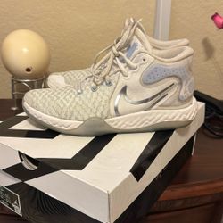 Nike Trey 5 Size 7.5 Men’s