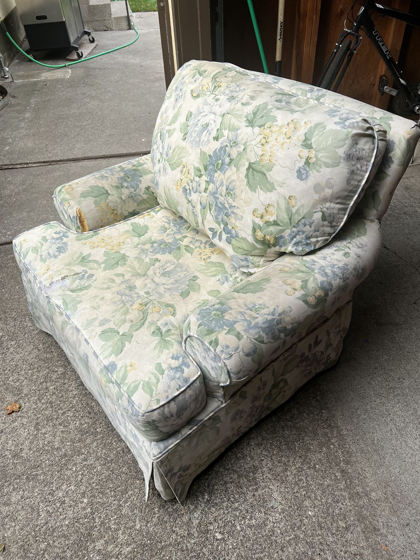 Free Chair