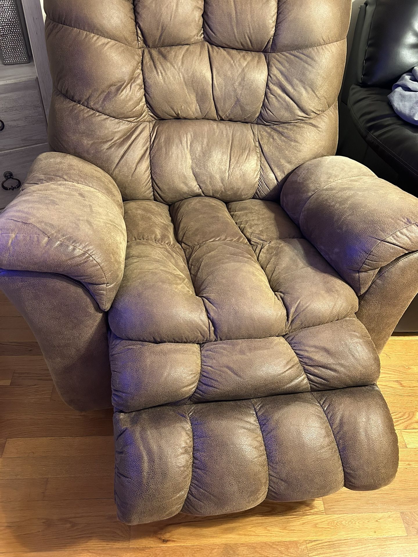 Reclining Sofa