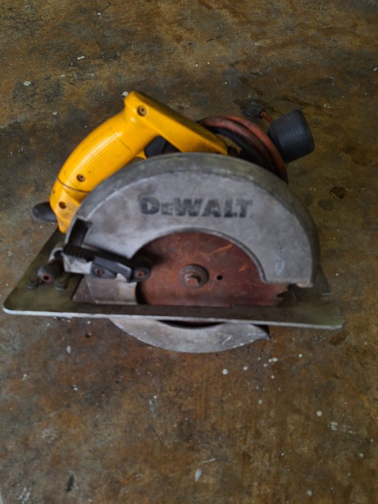 Serrucho Dewalt Muy Bueno Sale