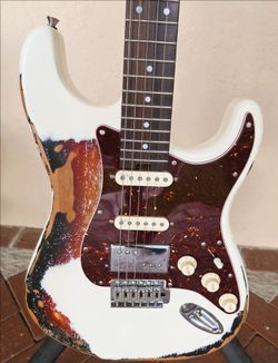 Relic Custom Stratocaster Loaded Landau Coma Upgrade Fojill HSS Wide Range White Strat wGB