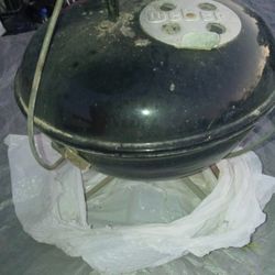 Barbeque Grill - Portable Smoker And  Charcoal Grill  