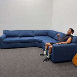 Blue 🔹 Sectional Couch with Large Corner Seat - Retails 2.3k (Yours for 750) Can Deliver and Setup