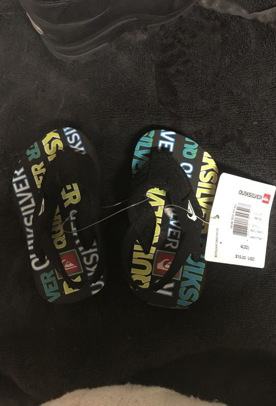 Quicksilver toddler boys sandals size 4