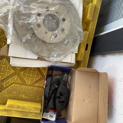 1991 Acura front brakes rotor and brake pads (new)