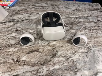 Oculus Rift 2 with extended battery pack