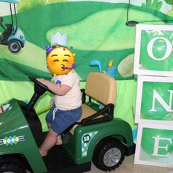 Flybar Kids Golf Cart 6V Ride On, electric golf cart. 