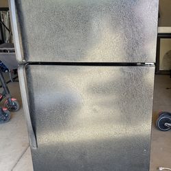 Whirlpool black fridge refrigerator