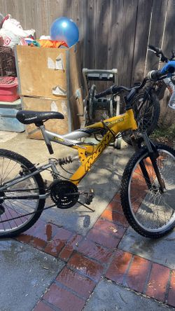 Magna Yellow Bike
