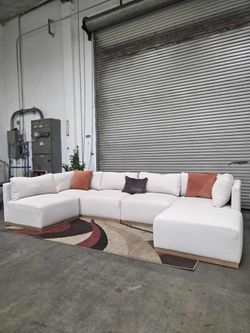 6pc Henrendon Modular Couch-Free Delivery‼️