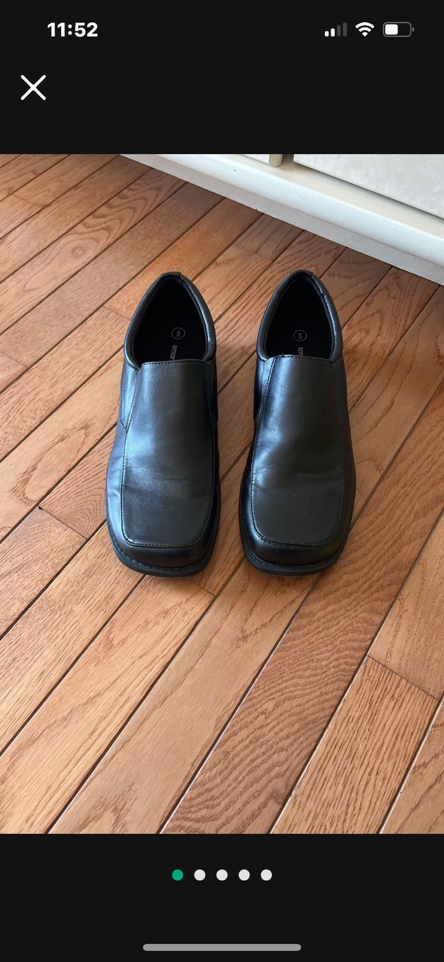 Boy Shoes Size 6 Like New 