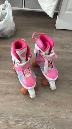 Gonex Kids Adjustable Roller Skates / Quads (Size 4-7 US) – Light Up Wheels!