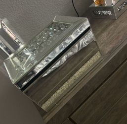 Jewelry storage