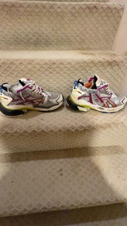 Multi Color Balenciaga Runners Size 9 READ DSC