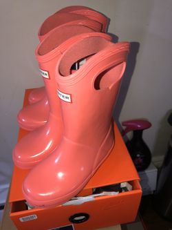HUNTER BOOTS