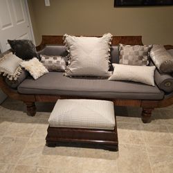 Original german Biedermeir 3 seats sofa fine geometric shape with ottoman