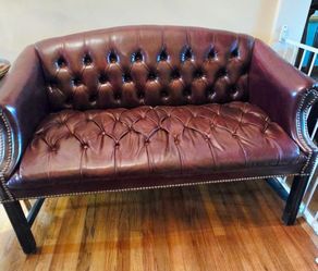 traditional tufted oxblood/burgundy leather settee bench