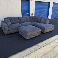 Thomasville Artesia Corduroy Fabric Sectional with Ottoman (Dark Gray) NEW
