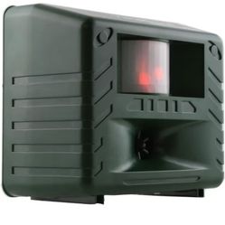 Bird-X Yard Gard, Electronic and Ultrasonic Animal Stopper Device with Motion-Sensor, Easy to Install, Covers up to 4,000 sq. ft., 15-25 kHz Frequency