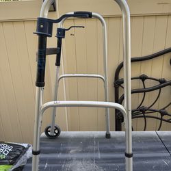 Folding lightweight walker