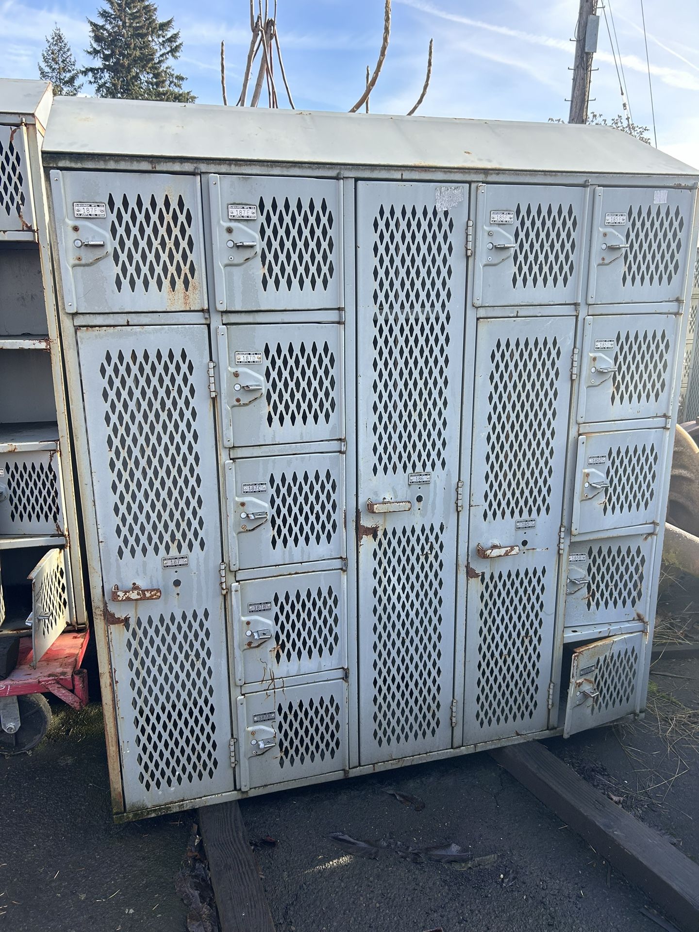 Ventilated Industrial Lockers 