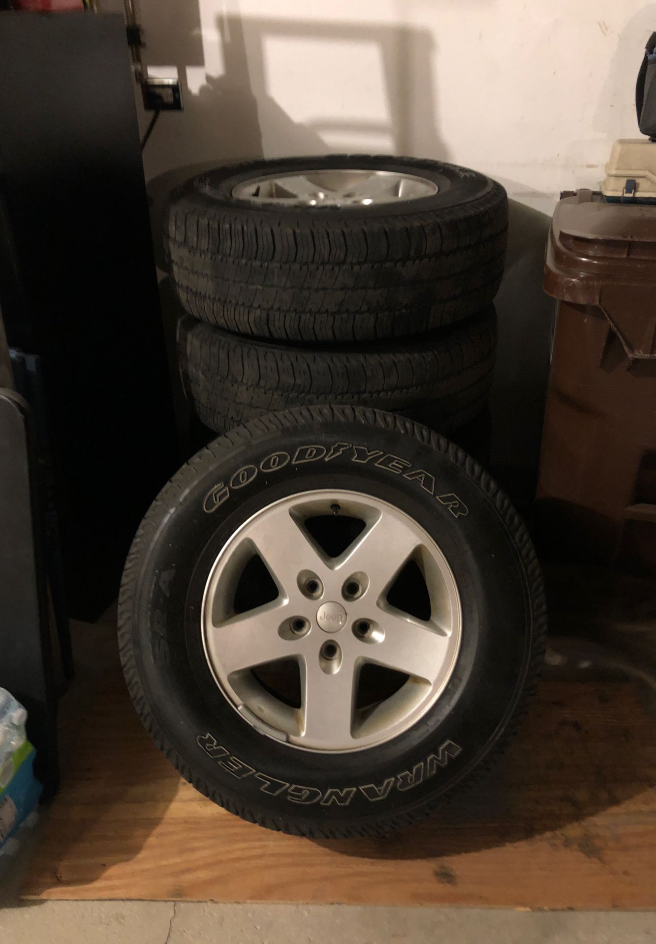 2017 Jeep Wrangler unlimited rims and tires