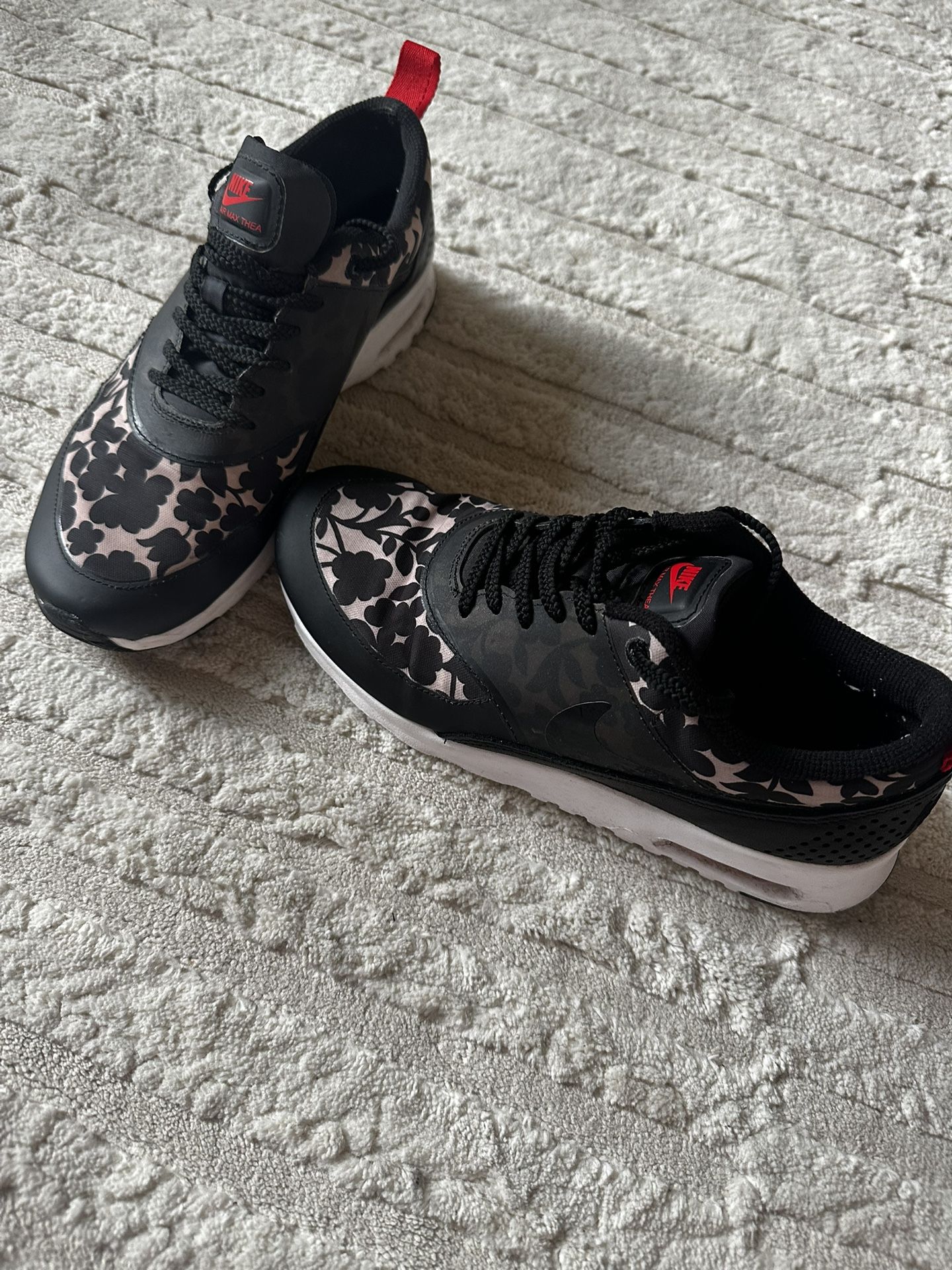 Women’s Nike air max Thea